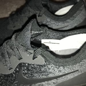 Nike Epic React Flynit Women's 9.5